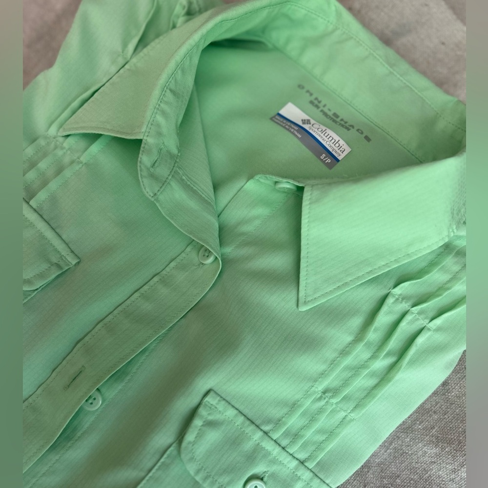 Columbia Shirt Womens Small Green Omni-Shade Hiking Gorpcore Fishing Ruffles - Picture 7 of 16